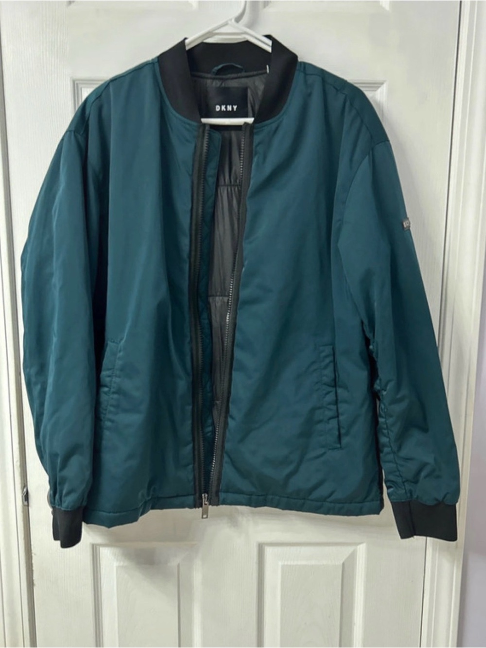 DKNY Men's Derek Flight Satin Bomber Jacket size Large